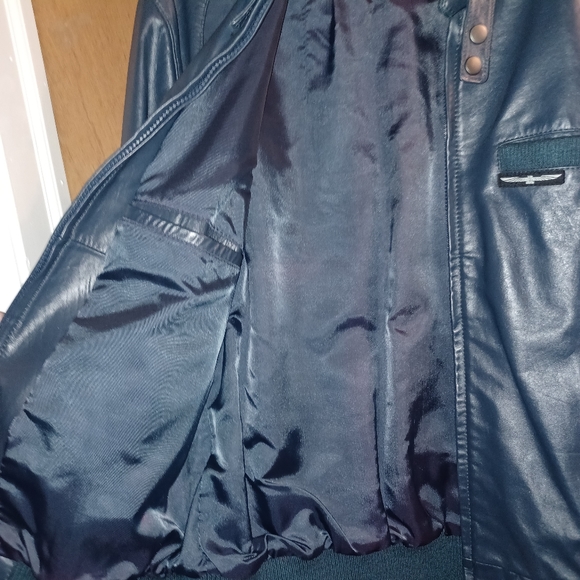 Very Rare Members Only 30th Anniversary Ford Thunderbird Edition - Picture 8 of 16